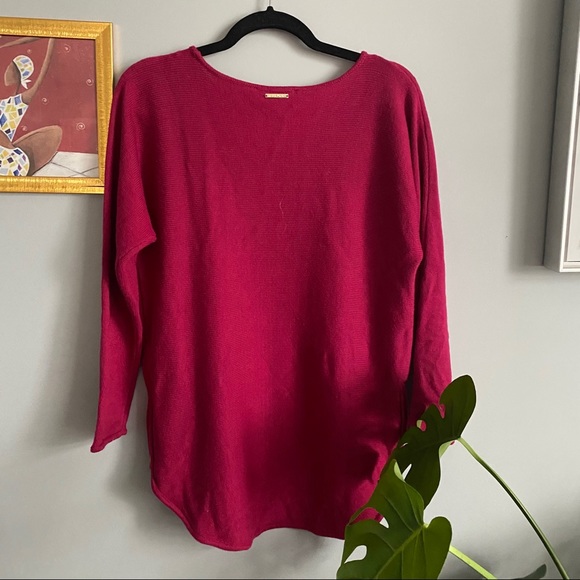 Micheal Kors Fuchsia Sweater - Picture 4 of 8